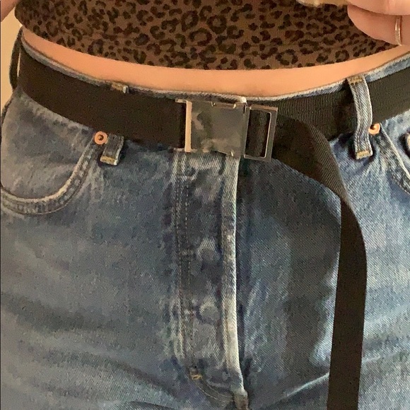 🚫sold on curtsy🚫 NWOT target buckle belt - Picture 2 of 3